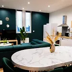 Grand Loft Familial 4 Avec Parking Prive Сомюр