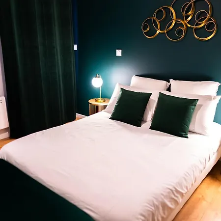 Grand Loft Familial 4 Avec Parking Prive Daire